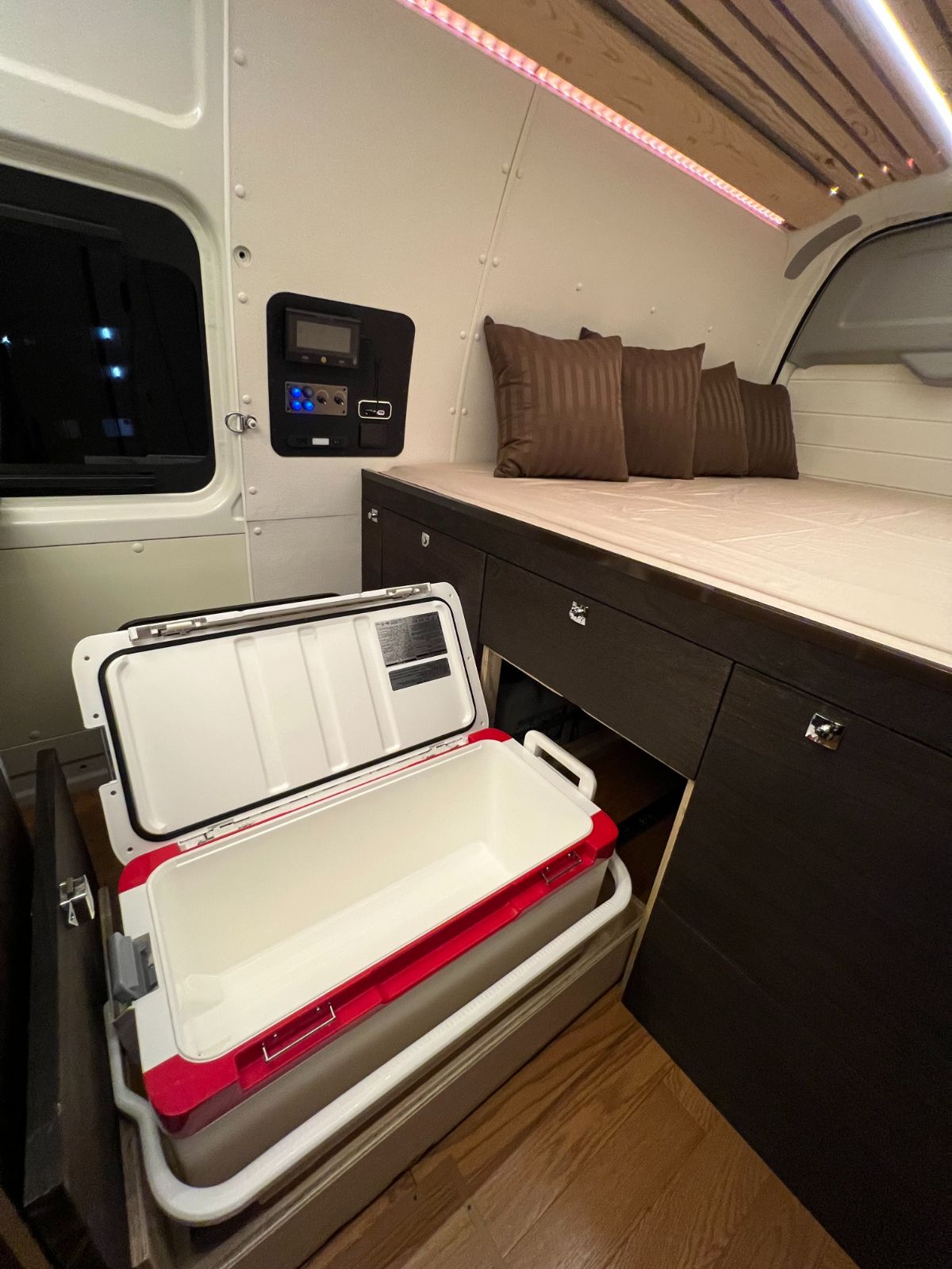 ピッタリサイズの高性能クーラーBOX、絶対のお勧めオプション！